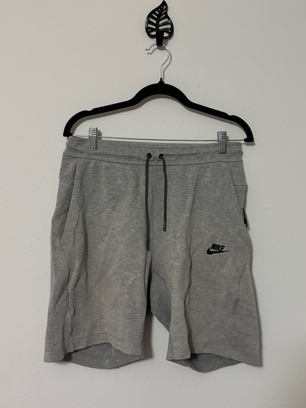 Nike Tech Fleece Shorts Men’s Small Grey Zip Pocket